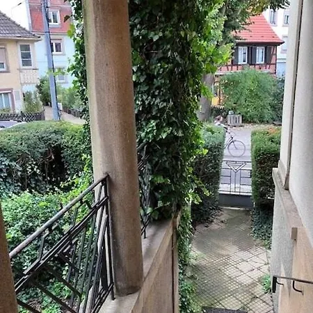 La Tour Verte Apartment *